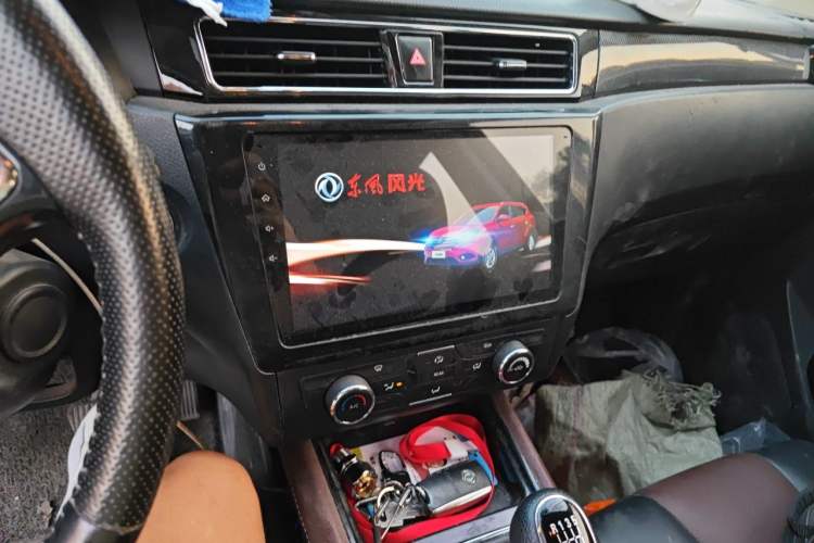 Used Dongfeng Fengon 580 2017 1.5T Manual Luxury Model Audio And AC Panel