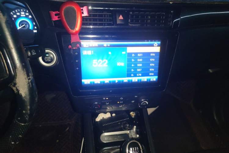Used Dongfeng Fengon 580 2017 1.5T Manual Luxury Model Audio And AC Panel