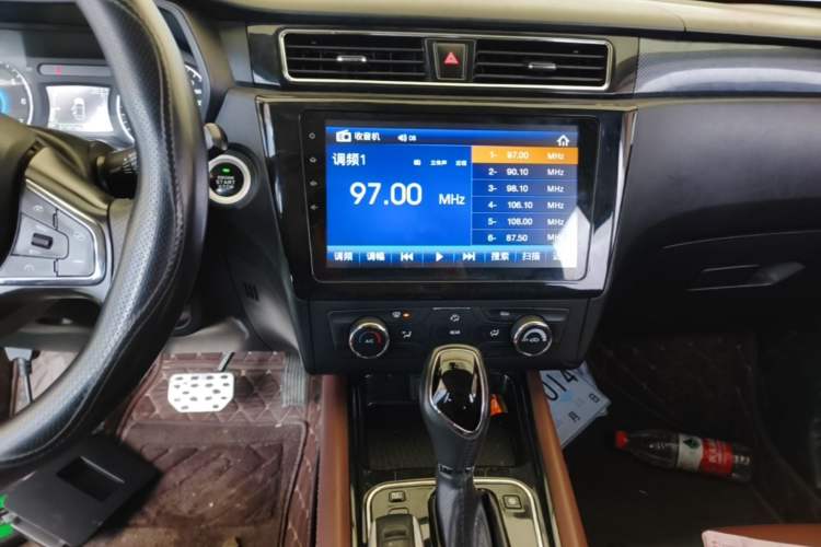 Used Dongfeng Fengon 580 2017 Revised Version 1.5T CVT Luxury Edition Audio And AC Panel
