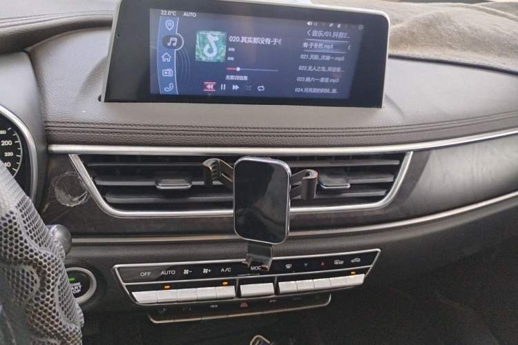 Used Dongfeng Fengon 580 2017 1.5T CVT Smart Connectivity Model Audio And AC Panel