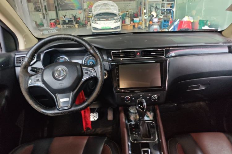 Used Dongfeng Fengon 580 2017 1.5T CVT Luxury Model Center Console
