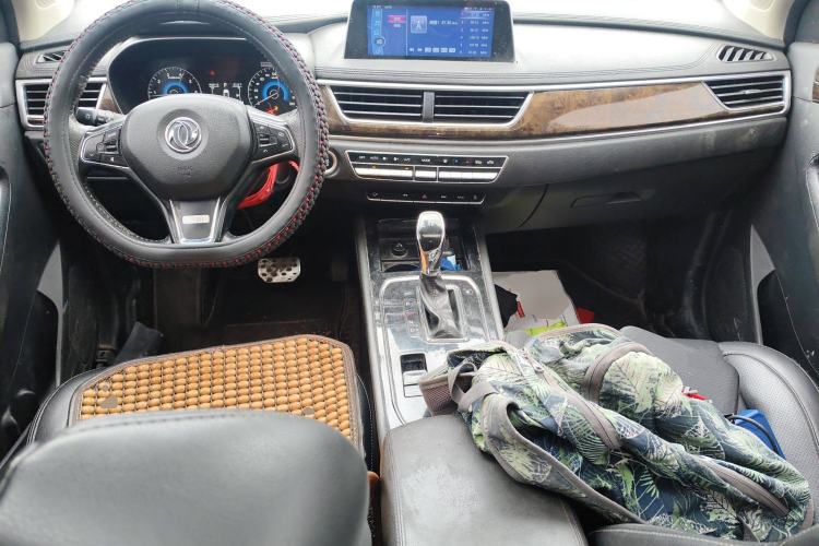 Used Dongfeng Fengon 580 2017 1.5T CVT Comfort Model Center Console