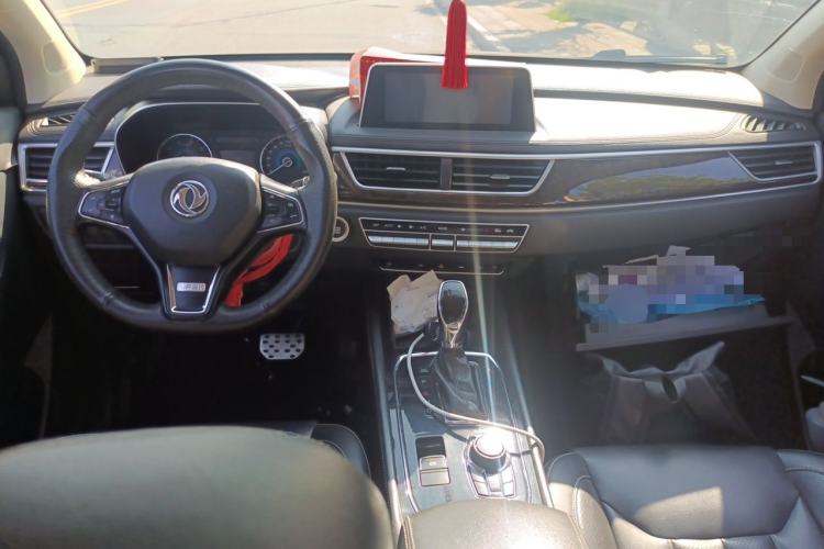 Used Dongfeng Fengon 580 2017 1.5T CVT Comfort Model Center Console