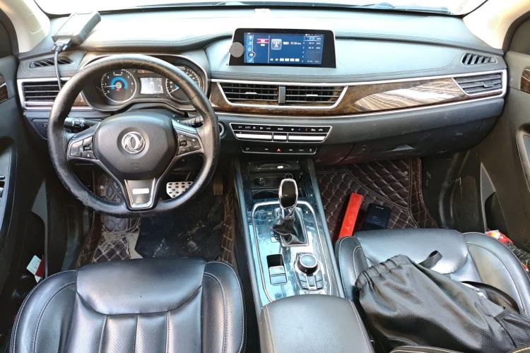 Used Dongfeng Fengon 580 2017 1.5T CVT Smart Style Model Center Console