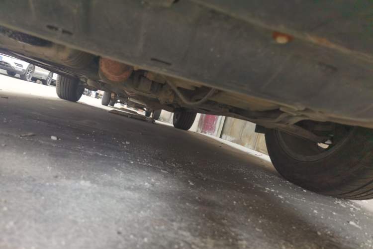 Used Dongfeng Fengon 580 2017 1.5T CVT Comfort Model Chassis Front