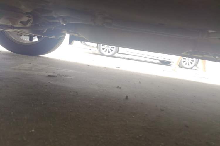 Used Dongfeng Fengon 580 2017 1.5T CVT Comfort Model Chassis Front Left