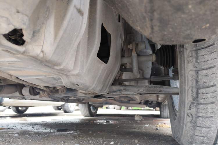 Used Dongfeng Fengon 580 2017 1.5T CVT Comfort Model Chassis Front Left