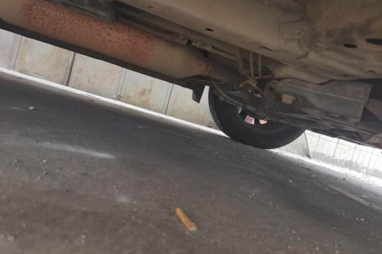 Used Dongfeng Fengon 580 2017 1.5T CVT Comfort Model Chassis Front Right