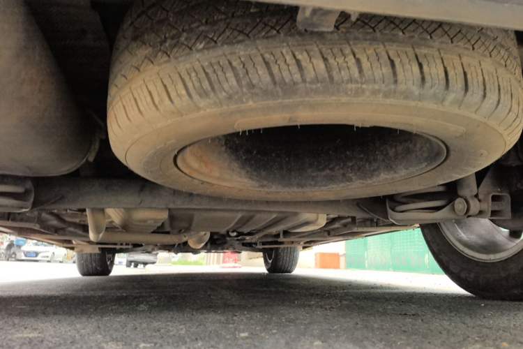 Used Dongfeng Fengon 580 2017 1.5T CVT Comfort Model Chassis Rear
