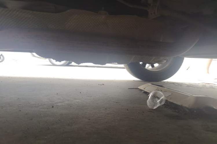 Used Dongfeng Fengon 580 2017 1.5T CVT Comfort Model Chassis Rear Left