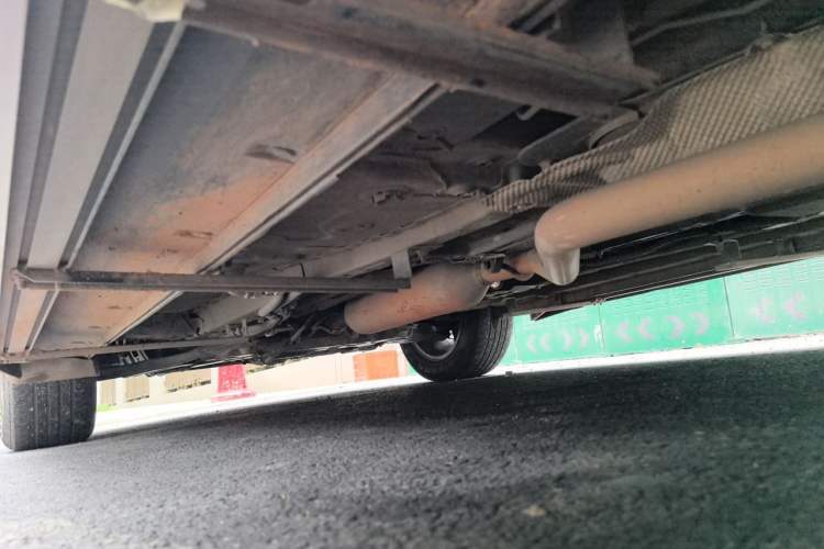 Used Dongfeng Fengon 580 2017 1.5T CVT Comfort Model Chassis Rear Left