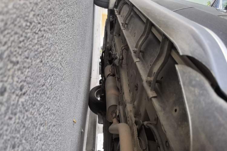 Used Dongfeng Fengon 580 2017 1.8L Manual Comfort Model Chassis Rear Left