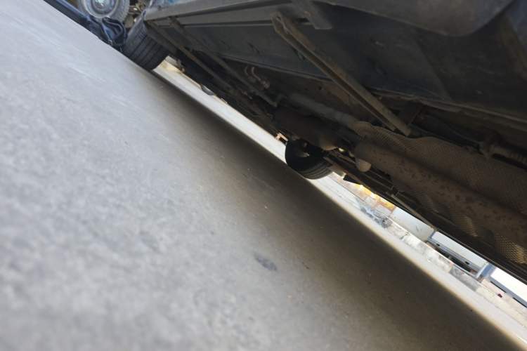 Used Dongfeng Fengon 580 2017 1.5T Manual Luxury Model Chassis Rear Left