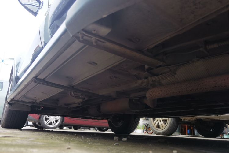 Used Dongfeng Fengon 580 2017 1.8L Manual Comfort Model Chassis Rear Left