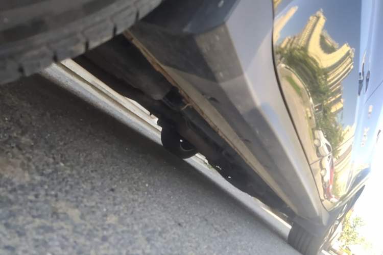Used Dongfeng Fengon 580 2017 1.5T CVT Luxury Model Chassis Rear Right