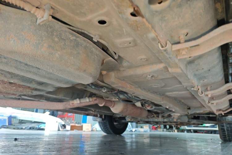 Used Dongfeng Fengon 580 2017 1.5T CVT Luxury Model Chassis Rear Right
