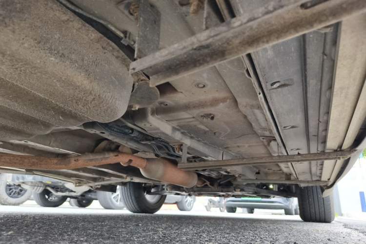 Used Dongfeng Fengon 580 2017 1.5T CVT Smart Style Model Chassis Rear Right