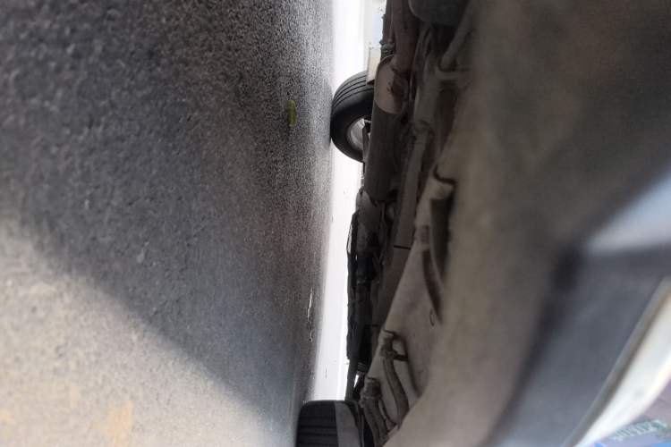 Used Dongfeng Fengon 580 2017 1.8L Manual Comfort Model Chassis Rear Right