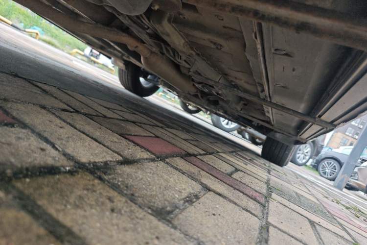 Used Dongfeng Fengon 580 2017 1.5T CVT Comfort Model Chassis Rear Right