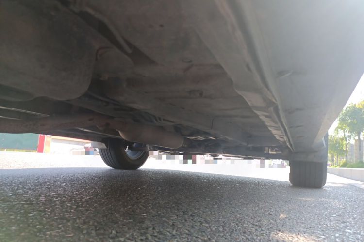 Used Dongfeng Fengon 580 2017 1.5T CVT Comfort Model Chassis Rear Right