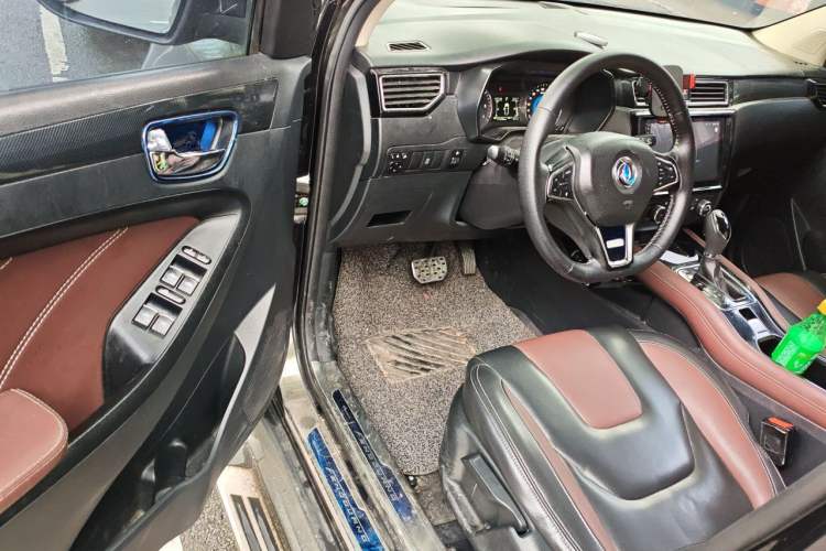 Used Dongfeng Fengon 580 2017 1.5T CVT Luxury Model Driver Seat