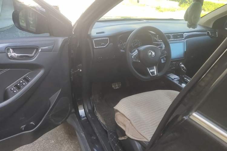 Used Dongfeng Fengon 580 2017 1.5T CVT Luxury Model Driver Seat