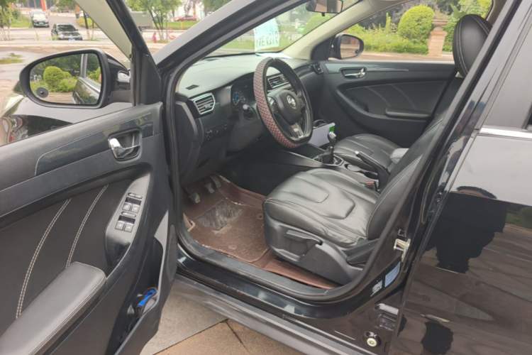Used Dongfeng Fengon 580 2017 1.8L Manual Comfort Model Driver Seat