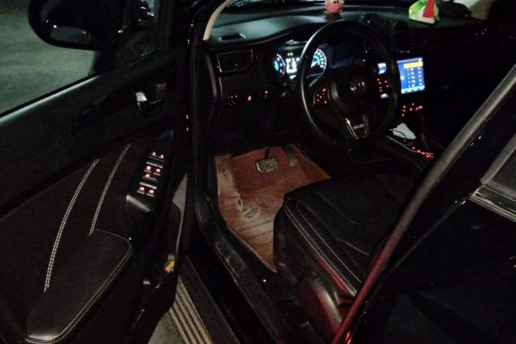 Used Dongfeng Fengon 580 2017 1.5T CVT Luxury Model Driver Seat