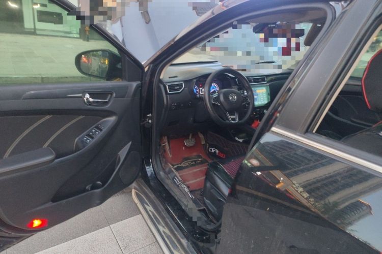 Used Dongfeng Fengon 580 2017 Revised Version 1.5T CVT Luxury Edition Driver Seat