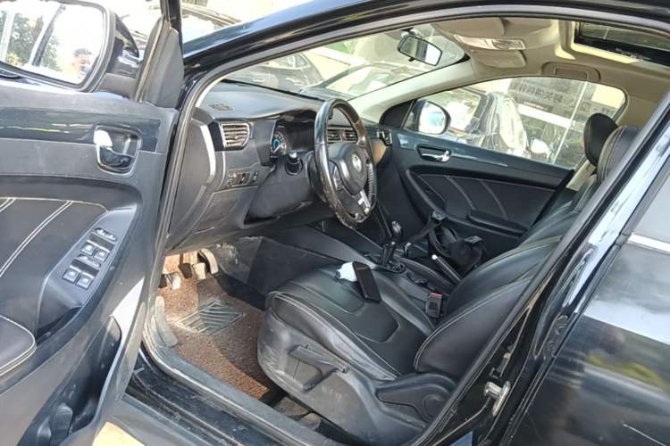 Used Dongfeng Fengon 580 2017 1.8L Manual Comfort Model Driver Seat