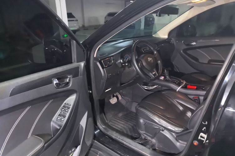 Used Dongfeng Fengon 580 2017 1.5T CVT Luxury Model Driver Seat