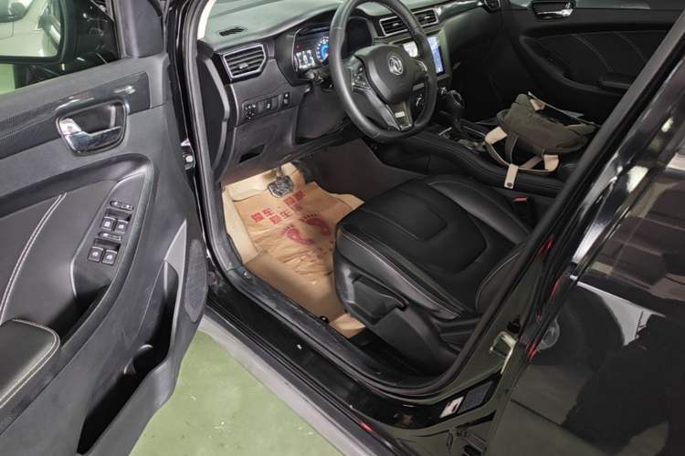 Used Dongfeng Fengon 580 2017 1.5T CVT Comfort Model Driver Seat