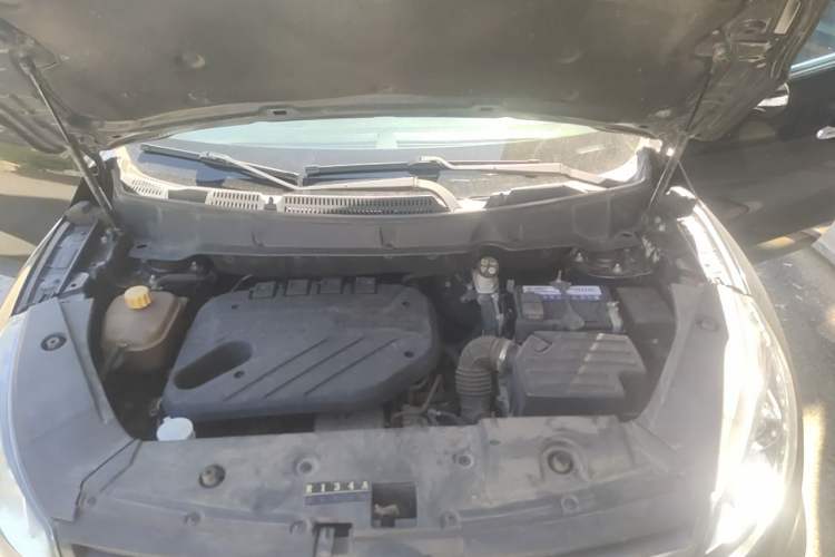 Used Dongfeng Fengon 580 2017 1.5T CVT Luxury Model Engine Bay