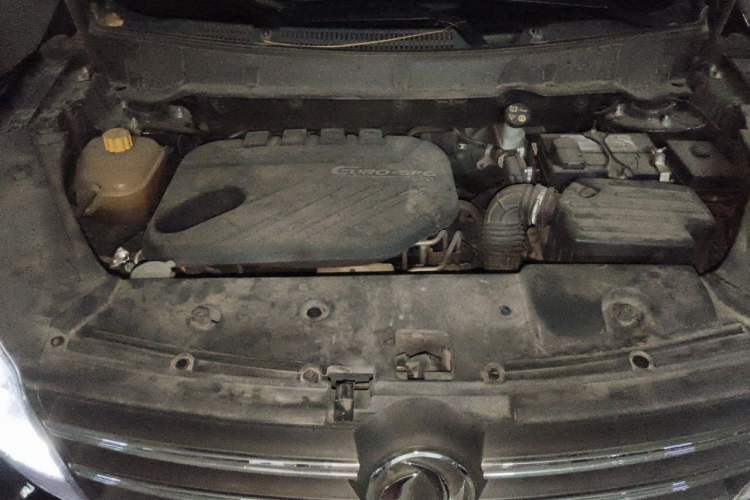 Used Dongfeng Fengon 580 2017 1.5T CVT Luxury Model Engine Bay