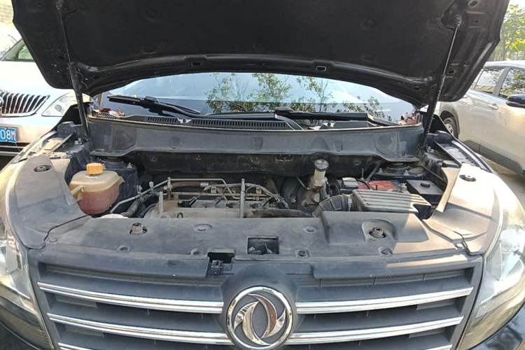 Used Dongfeng Fengon 580 2017 1.8L Manual Comfort Model Engine Bay