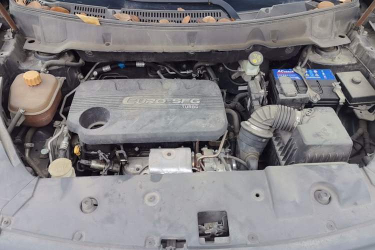 Used Dongfeng Fengon 580 2017 1.5T CVT Comfort Model Engine Bay