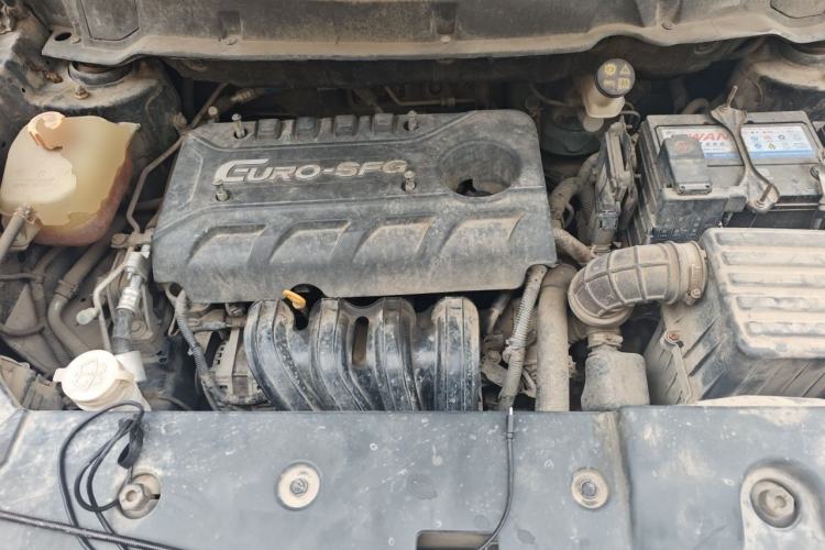 Used Dongfeng Fengon 580 2017 1.8L Manual Comfort Model Engine Bay