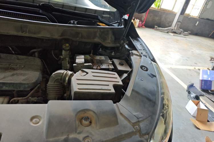 Used Dongfeng Fengon 580 2017 1.5T CVT Luxury Model Engine Bay Left