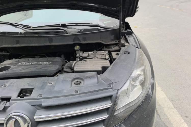 Used Dongfeng Fengon 580 2017 1.5T CVT Comfort Model Engine Bay Left