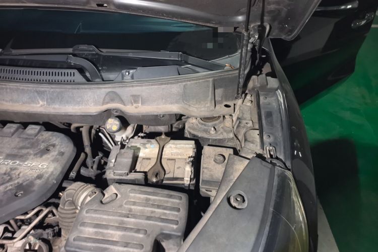 Used Dongfeng Fengon 580 2017 1.5T CVT Luxury Model Engine Bay Left