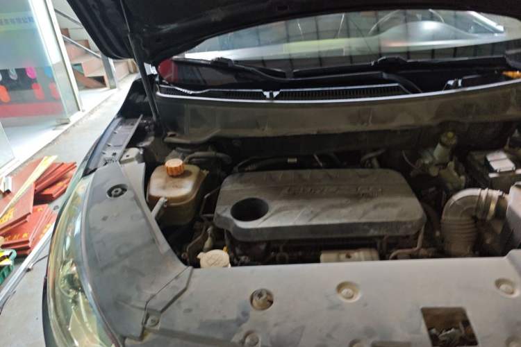 Used Dongfeng Fengon 580 2017 1.5T CVT Luxury Model Engine Bay Right