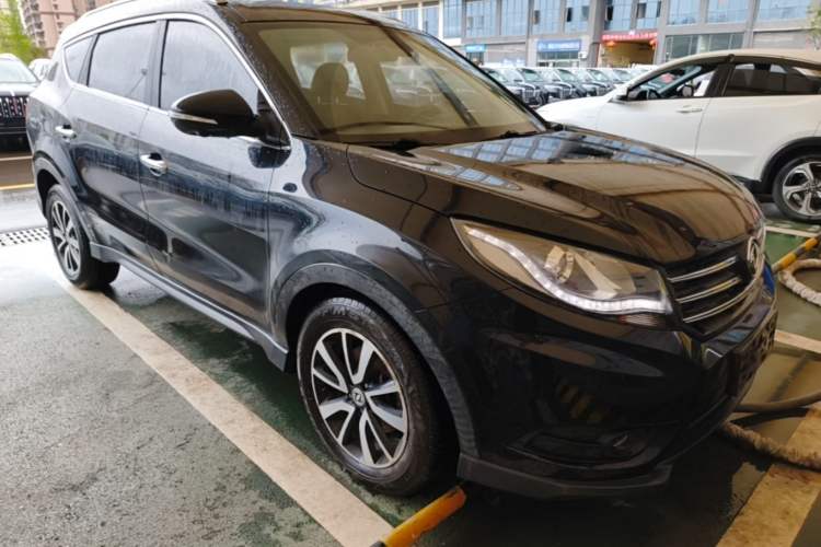 Used Dongfeng Fengon 580 2017 Revised Version 1.5T CVT Luxury Edition Exterior 1