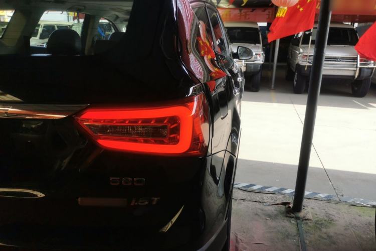 Used Dongfeng Fengon 580 2017 1.5T Manual Luxury Model Exterior 2