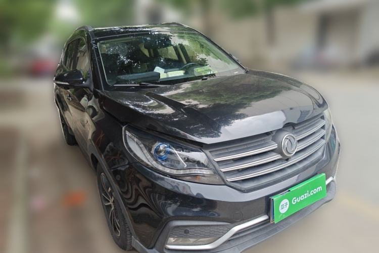 Used Dongfeng Fengon 580 2017 1.5T CVT Smart Style Model Front Right 45 Deg