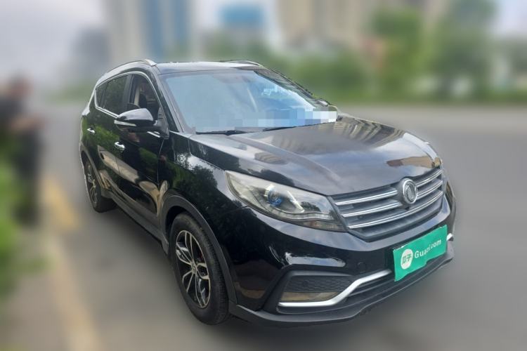 Used Dongfeng Fengon 580 2017 1.5T CVT Smart Style Model Front Right 45 Deg