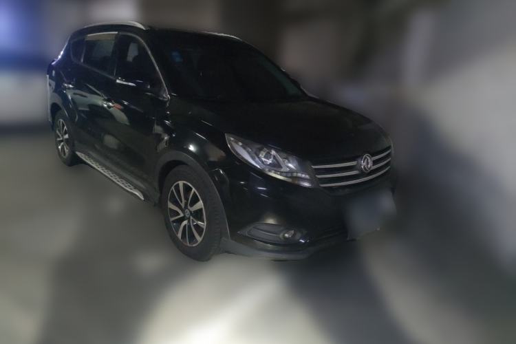 Used Dongfeng Fengon 580 2017 1.5T Manual Luxury Model Front Right 45 Deg