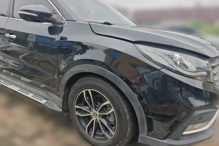 Used Dongfeng Fengon 580 2017 1.5T CVT Comfort Model Front Right 45 Deg