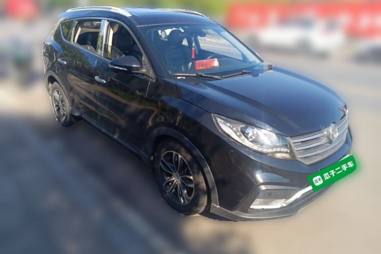 Used Dongfeng Fengon 580 2017 1.5T CVT Comfort Model Front Right 45 Deg