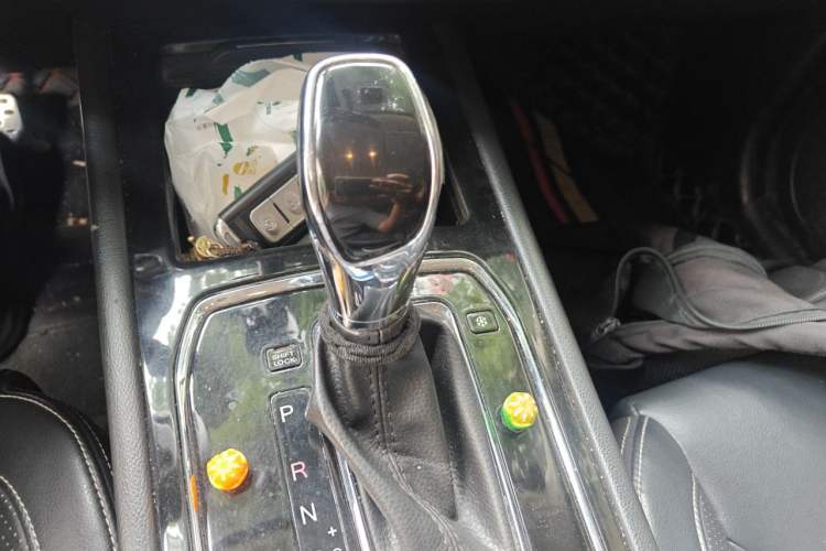Used Dongfeng Fengon 580 2017 1.5T CVT Smart Style Model Gear Lever