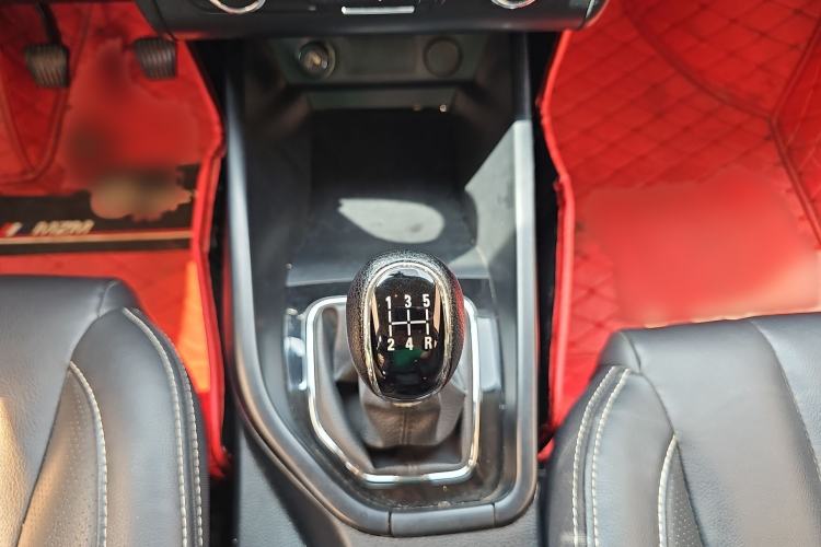 Used Dongfeng Fengon 580 2017 1.8L Manual Comfort Model Gear Lever